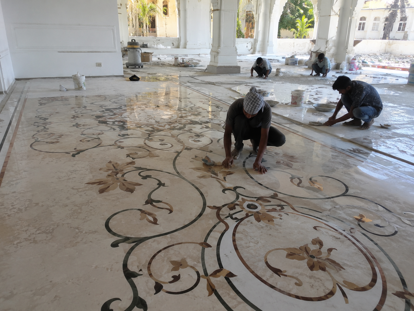 Premium Bookmatched Marble Flooring Fitting